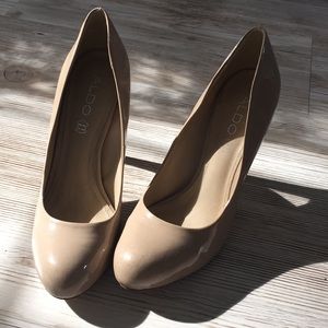 Aldo nude patent leather heels size 8